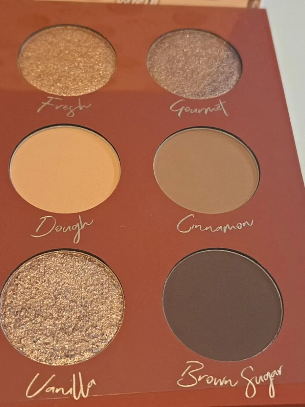 BEAUTY BAKERIE THE CHOSEN BUN EYESHADOW PALETTE